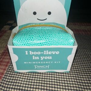 Pinch Provisions Teal Minimergecy Kit